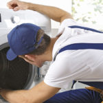 Выбор рабочих комбинезонов: ключевые аспекты для безопасности и комфорта